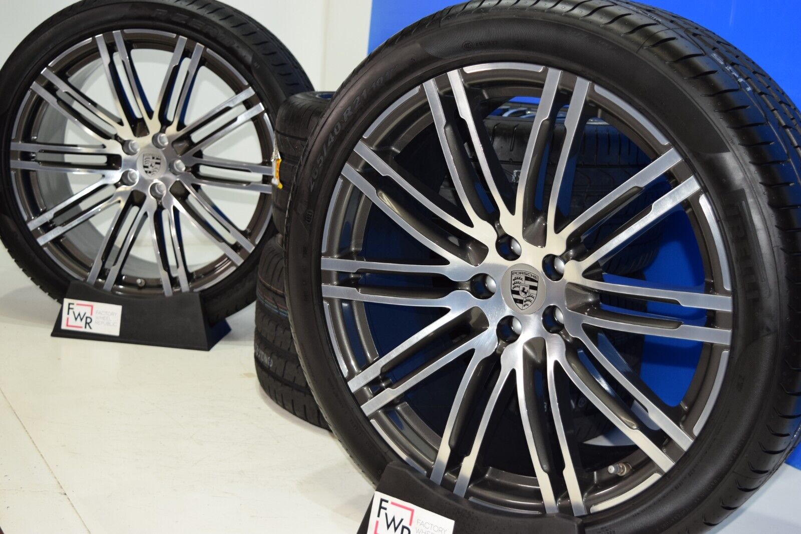 21″ Porsche Macan GTS S TURBO Factory OEM authentic Original wheels Tires
