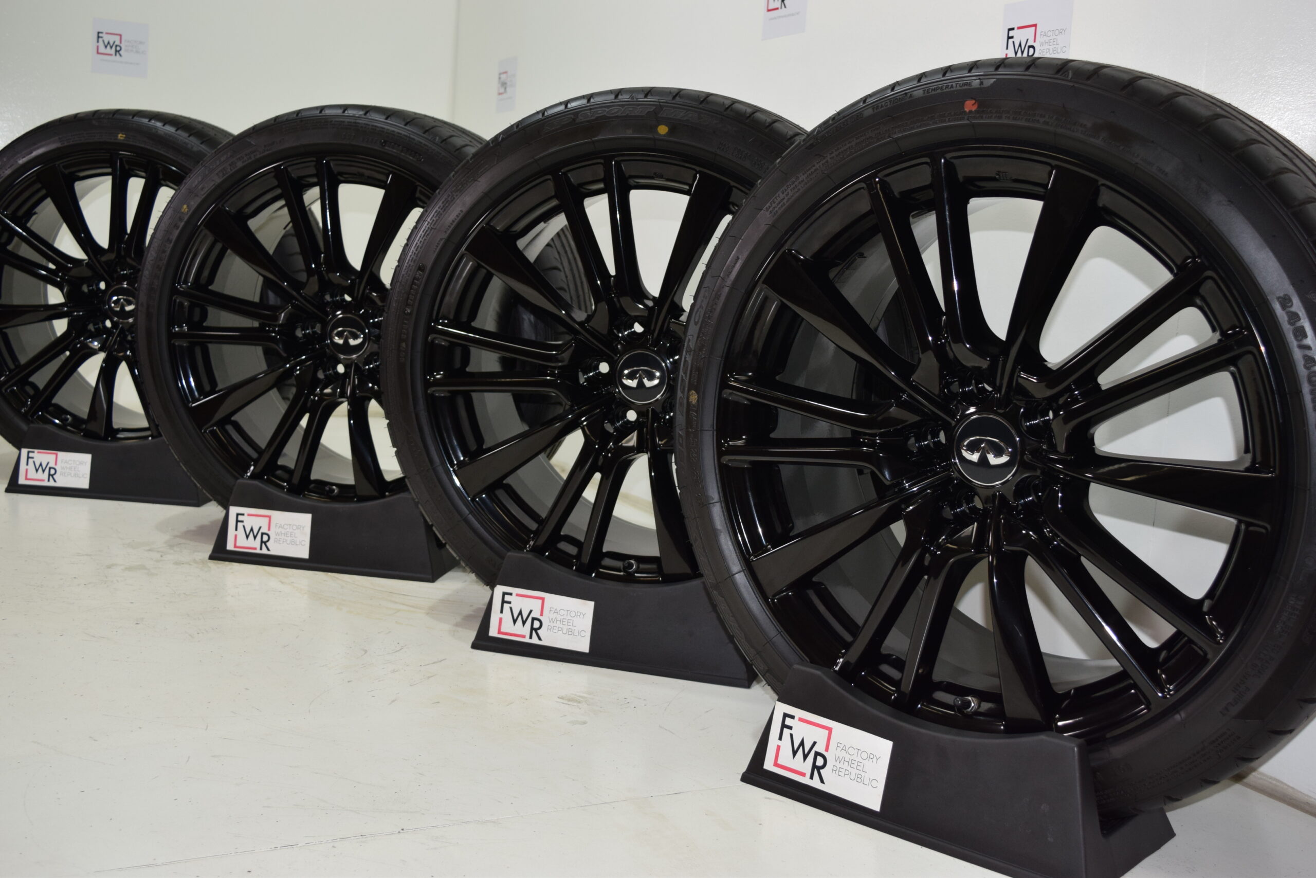 19″ Infiniti Q50 Q60 Red Sport Wheels Rims tires 19×9 19×9.5 black