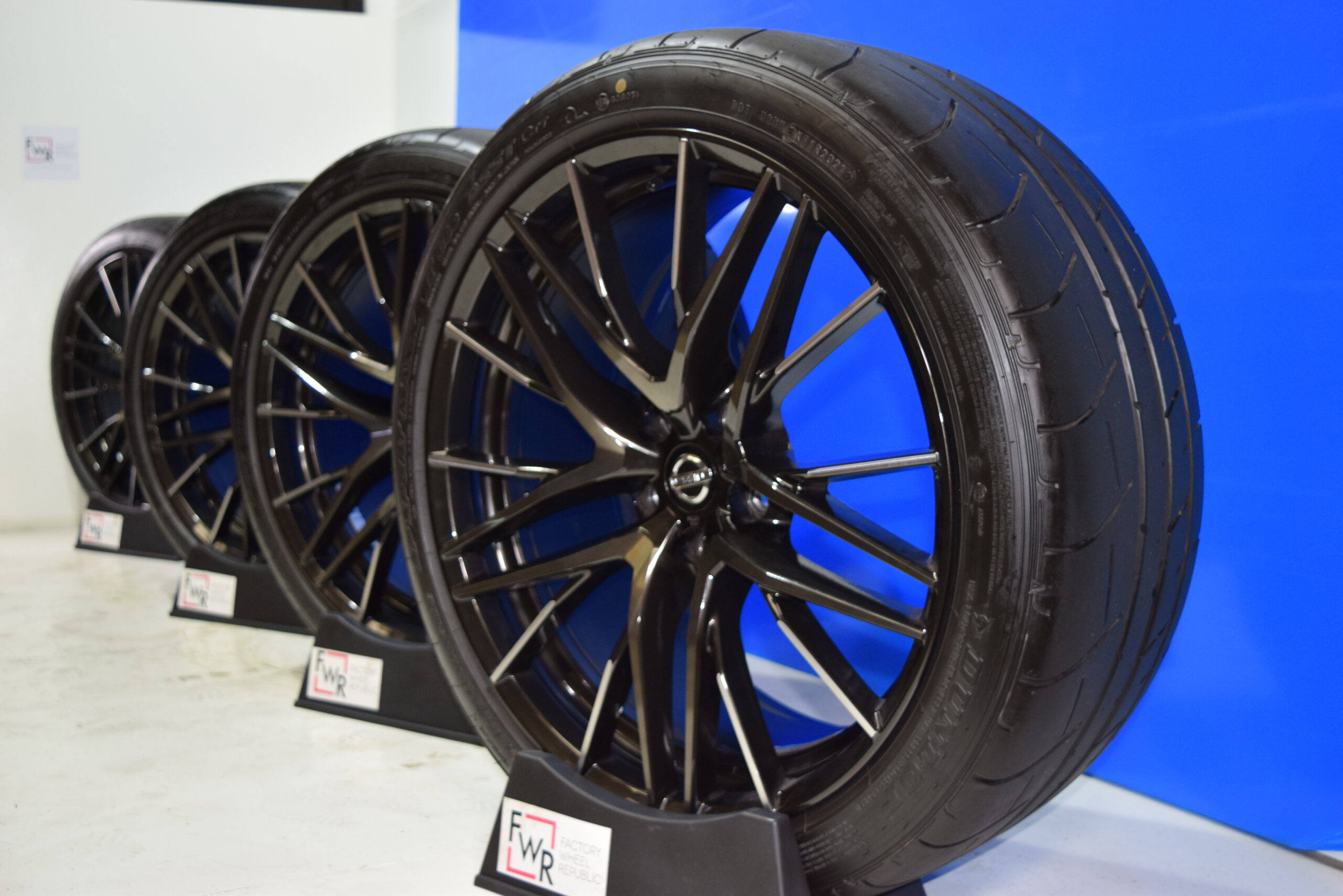 20″ Nissan GT-R GTR R35 original Factory OEM Wheels and tires 2021 2022 2023