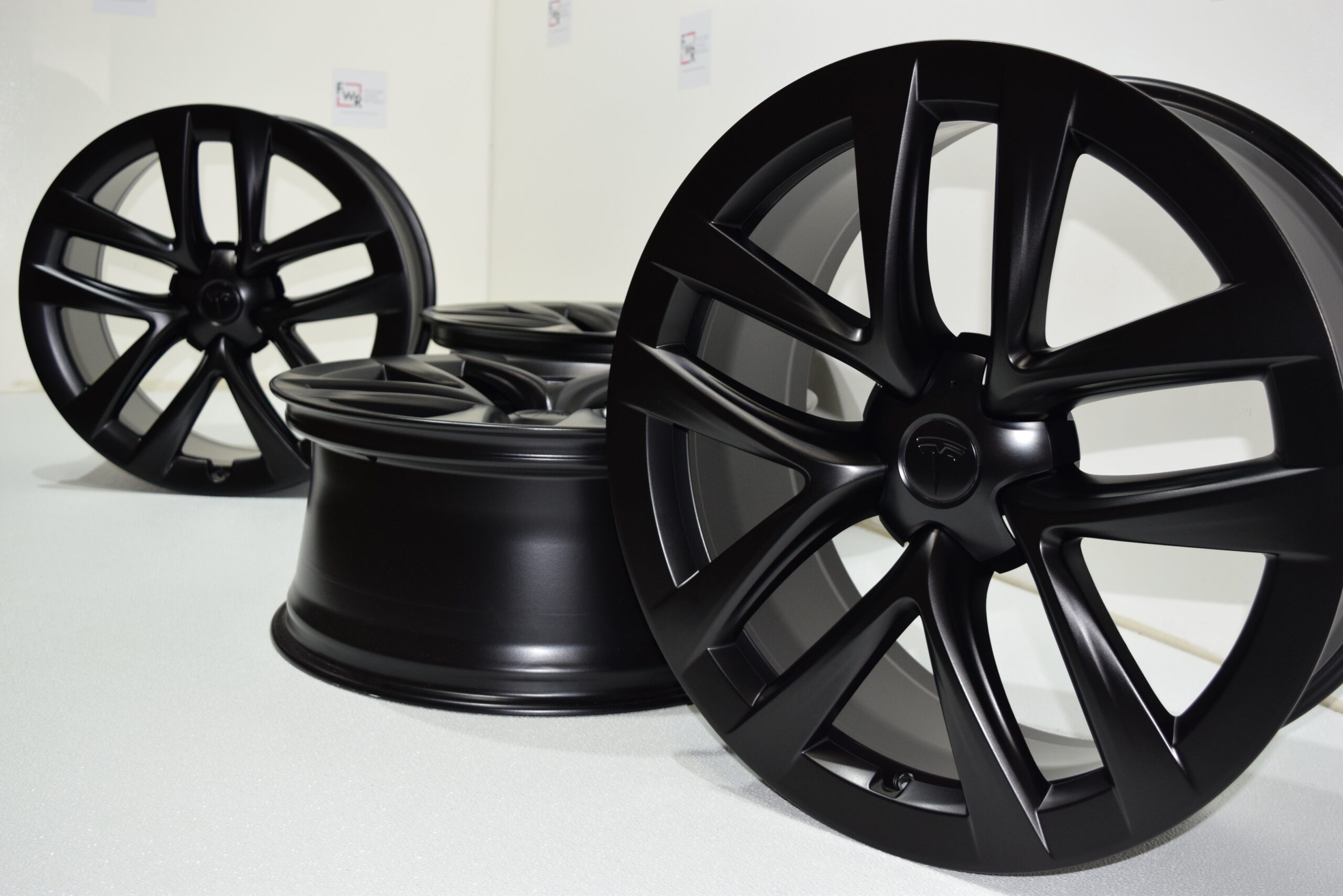 21′ Tesla Plaid Model S black Wheels Rims Genuine Factory OEM Arachnid 2022 23