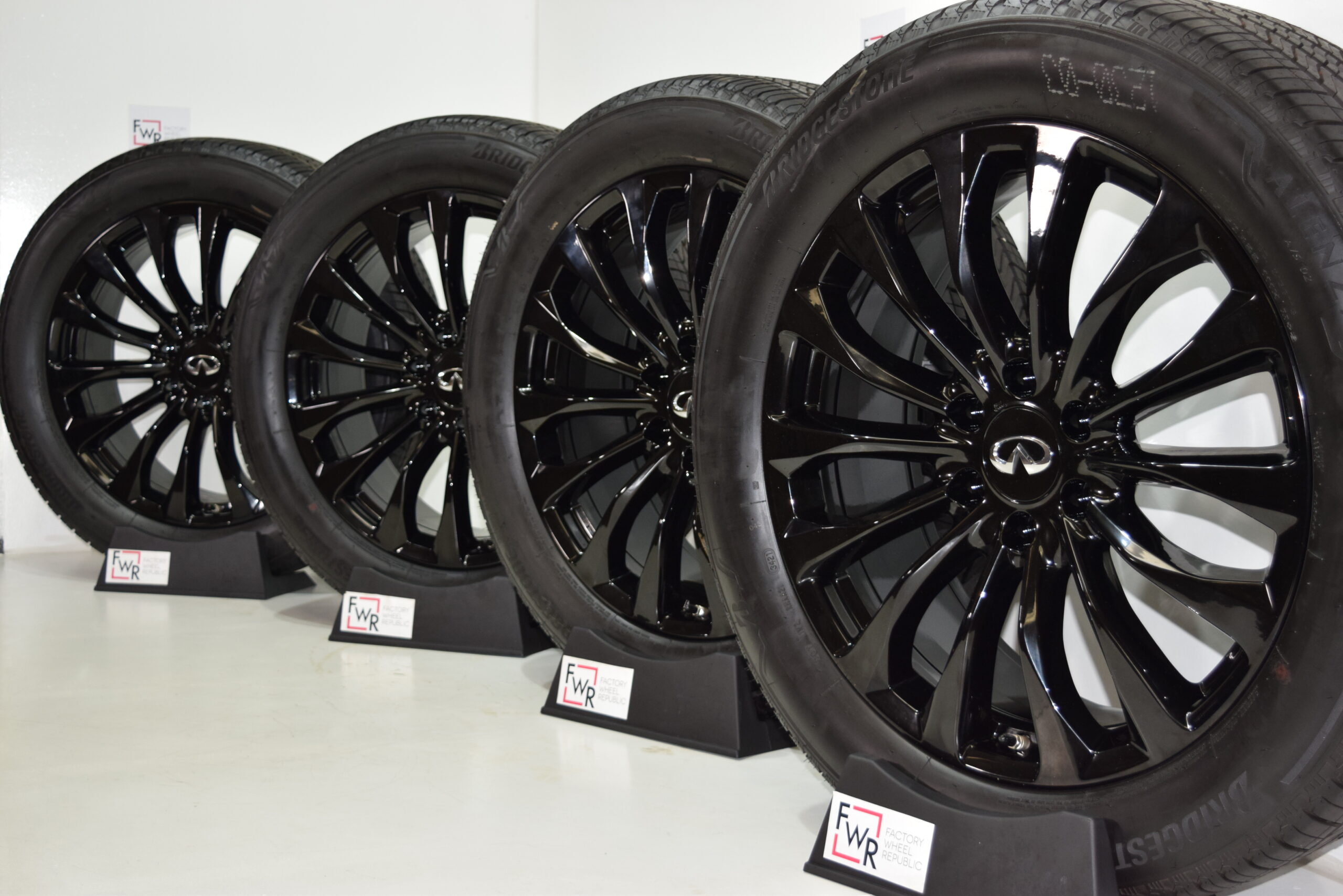 22” Infiniti QX80 QX56 Black Factory OEM Wheels and Tires 22×8 22 D03001A70C 73771