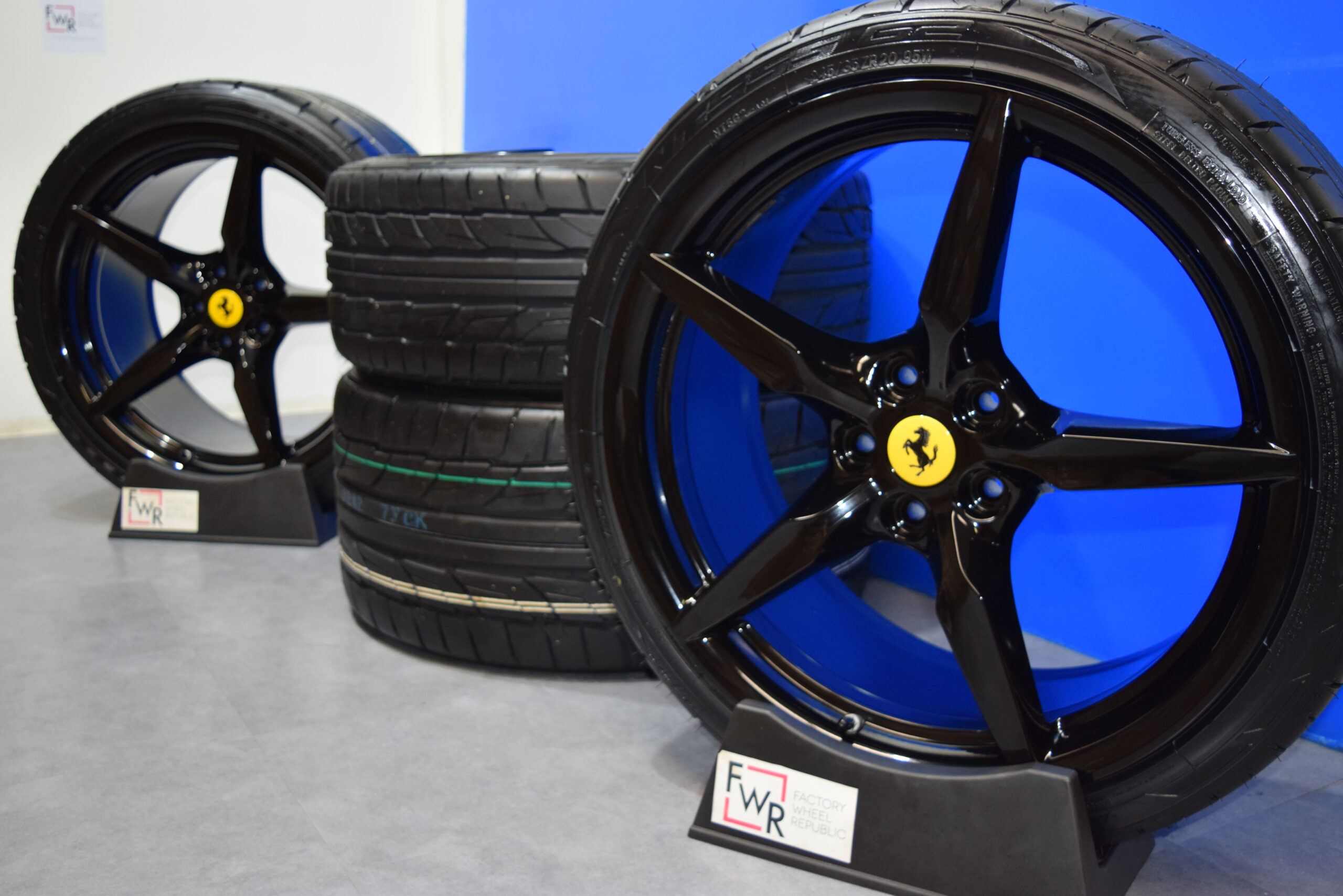 20″ Ferrari 488 Forged Factory OEM Gloss Black Pista Wheels and tires Rims