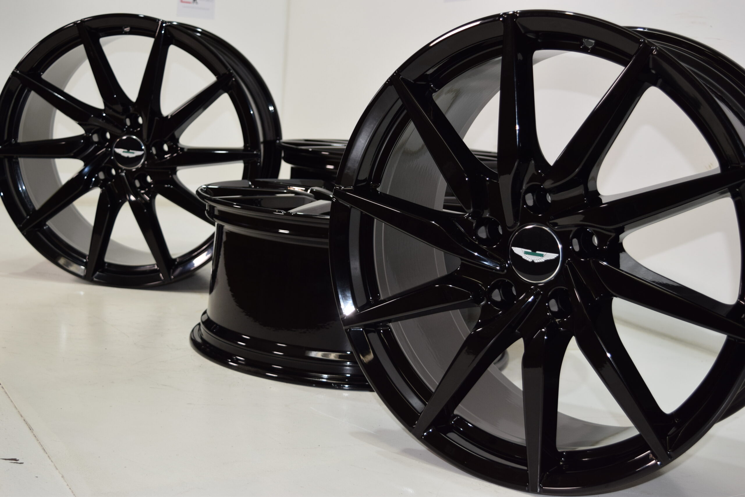 20″ Aston Martin Vantage Factory OEM wheels rims Black Directional
